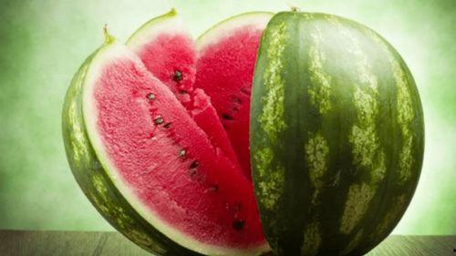 威海吃瓜网红事件,网络舆论的风暴与反思 第1张 威海吃瓜网红事件,网络舆论的风暴与反思 第1张